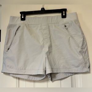 Eddie Bauer women’s hiking shorts size 14